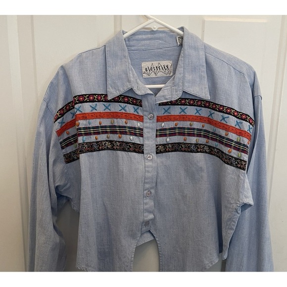 Electrify Tops - Electrify Chambray Beaded Ribbon Appliqué Cropped Knot Front Top Womens L Boho